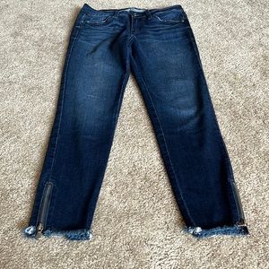 KanCan Mid-Rise Dark Wash Skinny Leg With Ankle Zipper Raw Hem Jeans Size 27